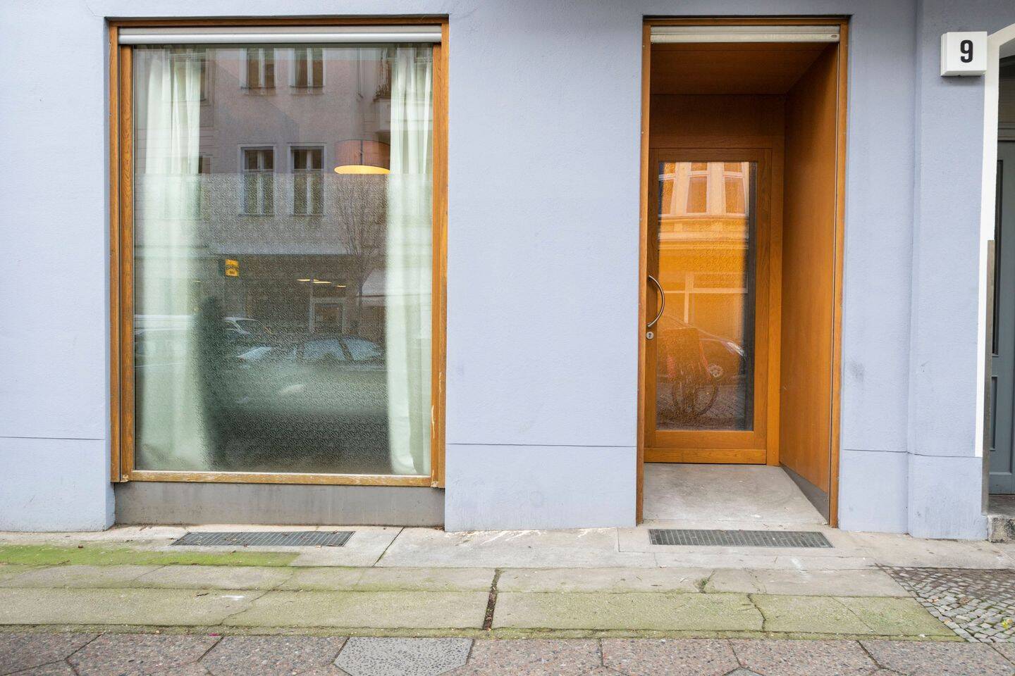 Charming 3-Room Fully Furnished Apartment, Ground Floor