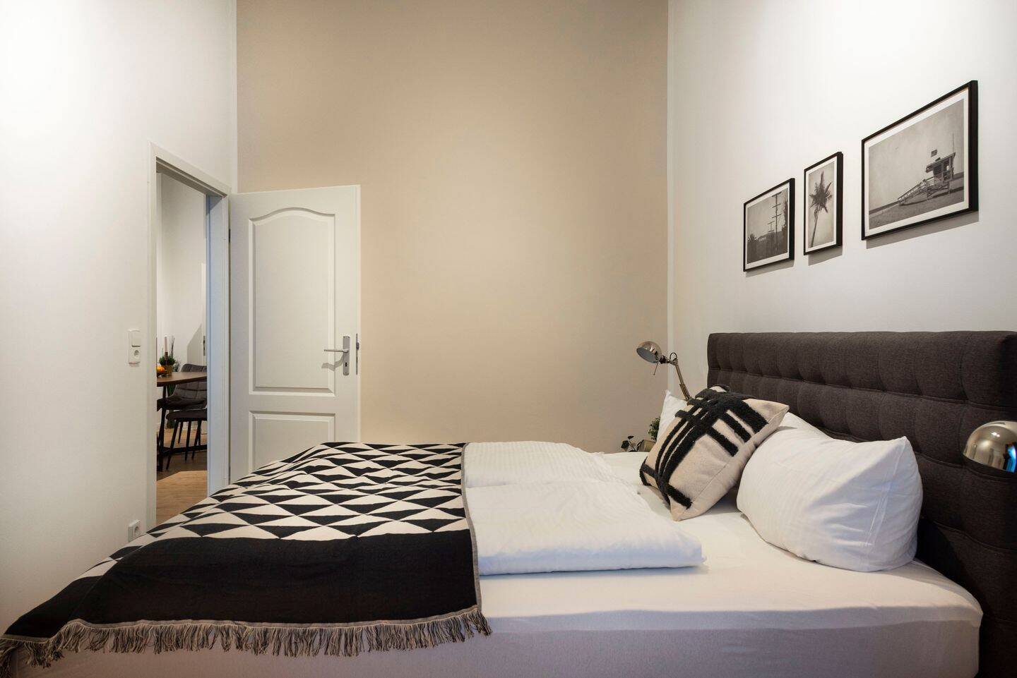 Charming 3-Room Fully Furnished Apartment, Ground Floor