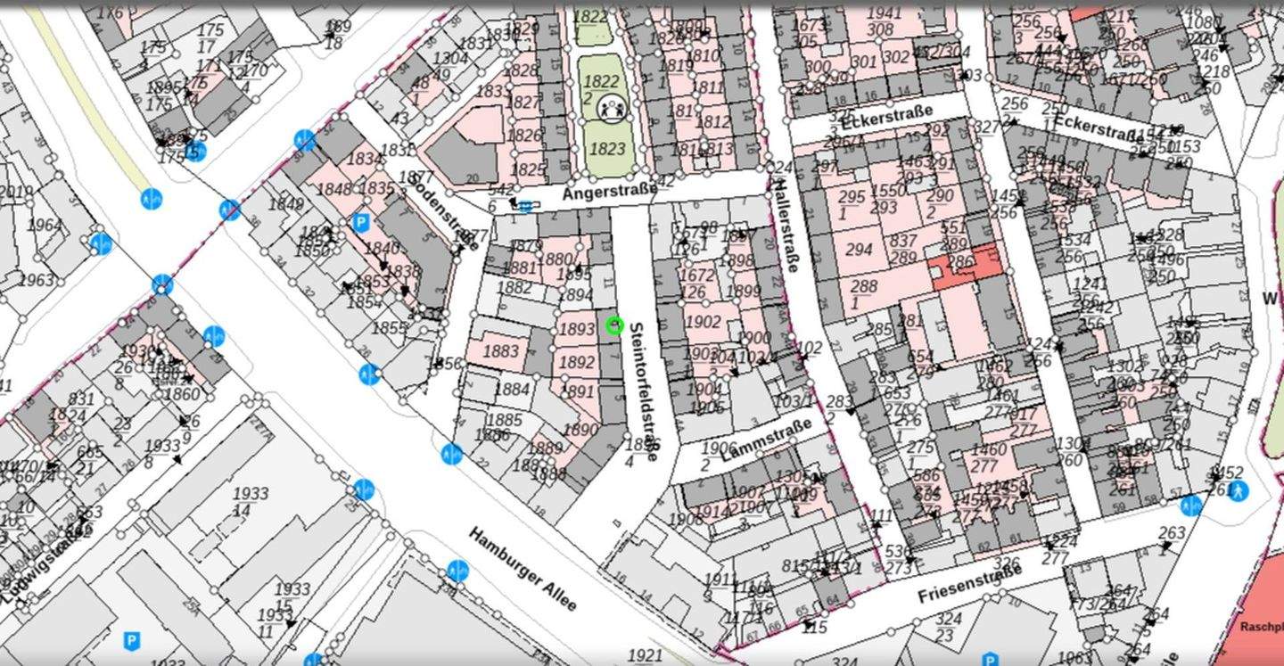 3-Room Apartment with Balcony in Central Location