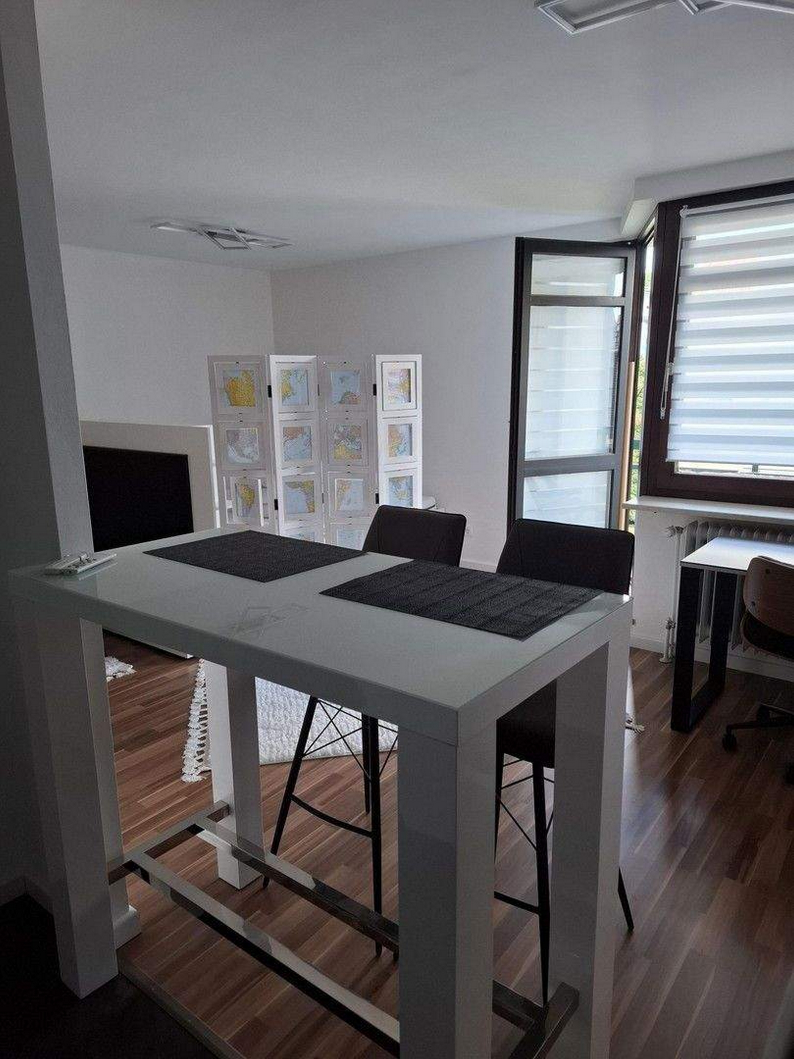 Elegant 1-Room Furnished Apartment with Balcony & Parking