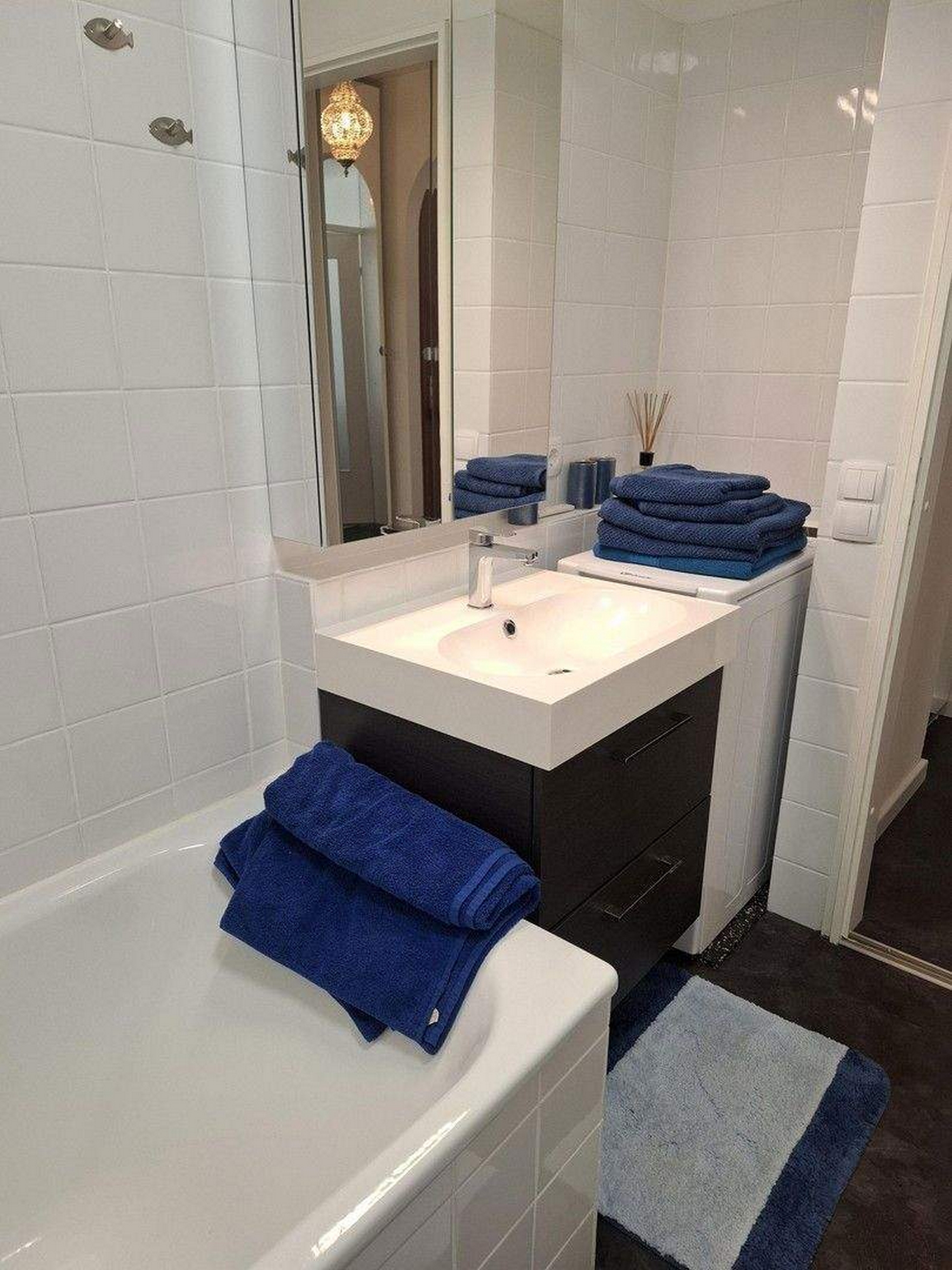 Elegant 1-Room Furnished Apartment with Balcony & Parking