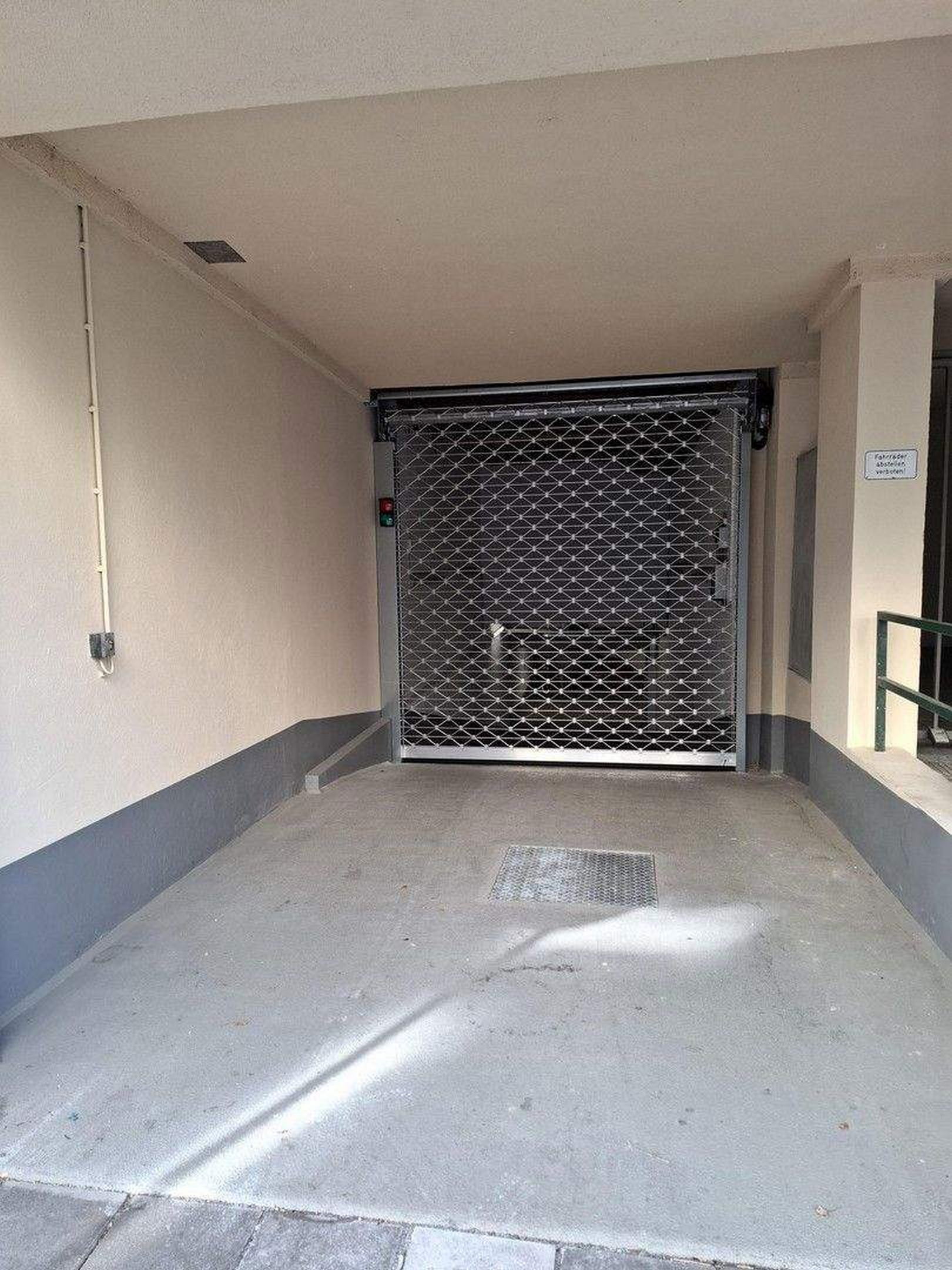 Elegant 1-Room Furnished Apartment with Balcony & Parking