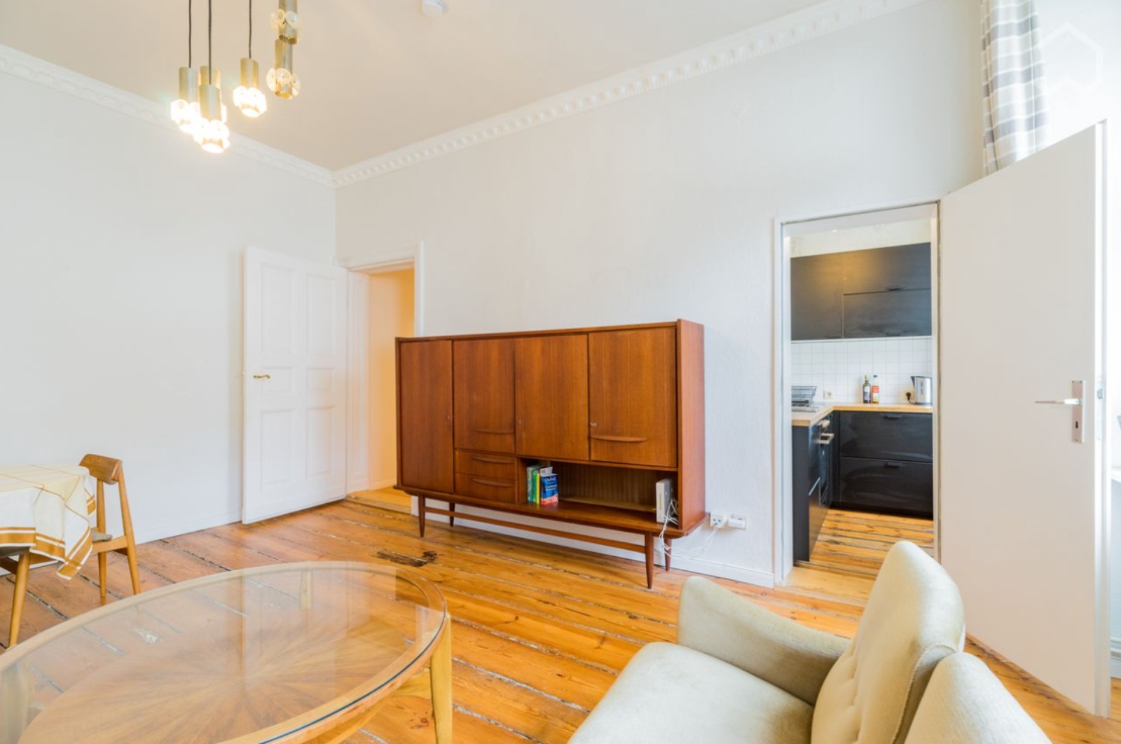 Charming 2-Room Altbau Apartment with High Ceilings