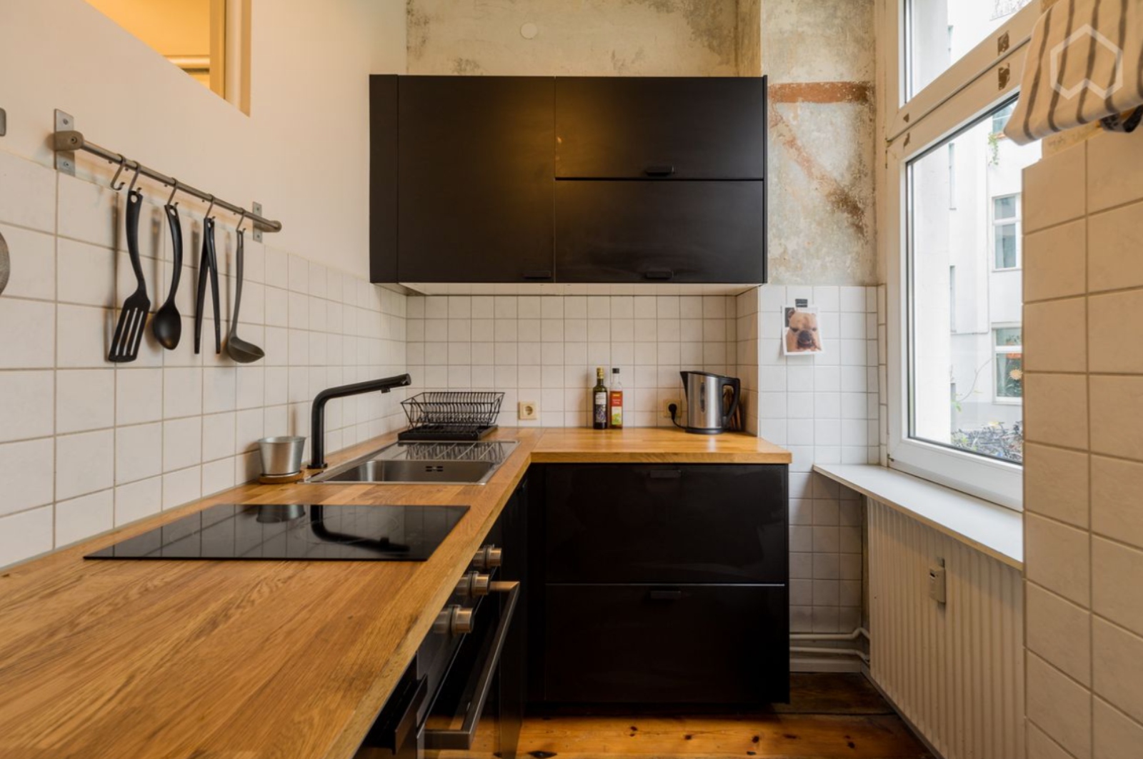 Charming 2-Room Altbau Apartment with High Ceilings