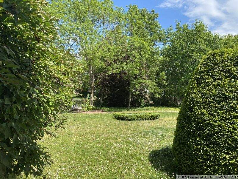 Charming 2-Room Apartment with Balcony