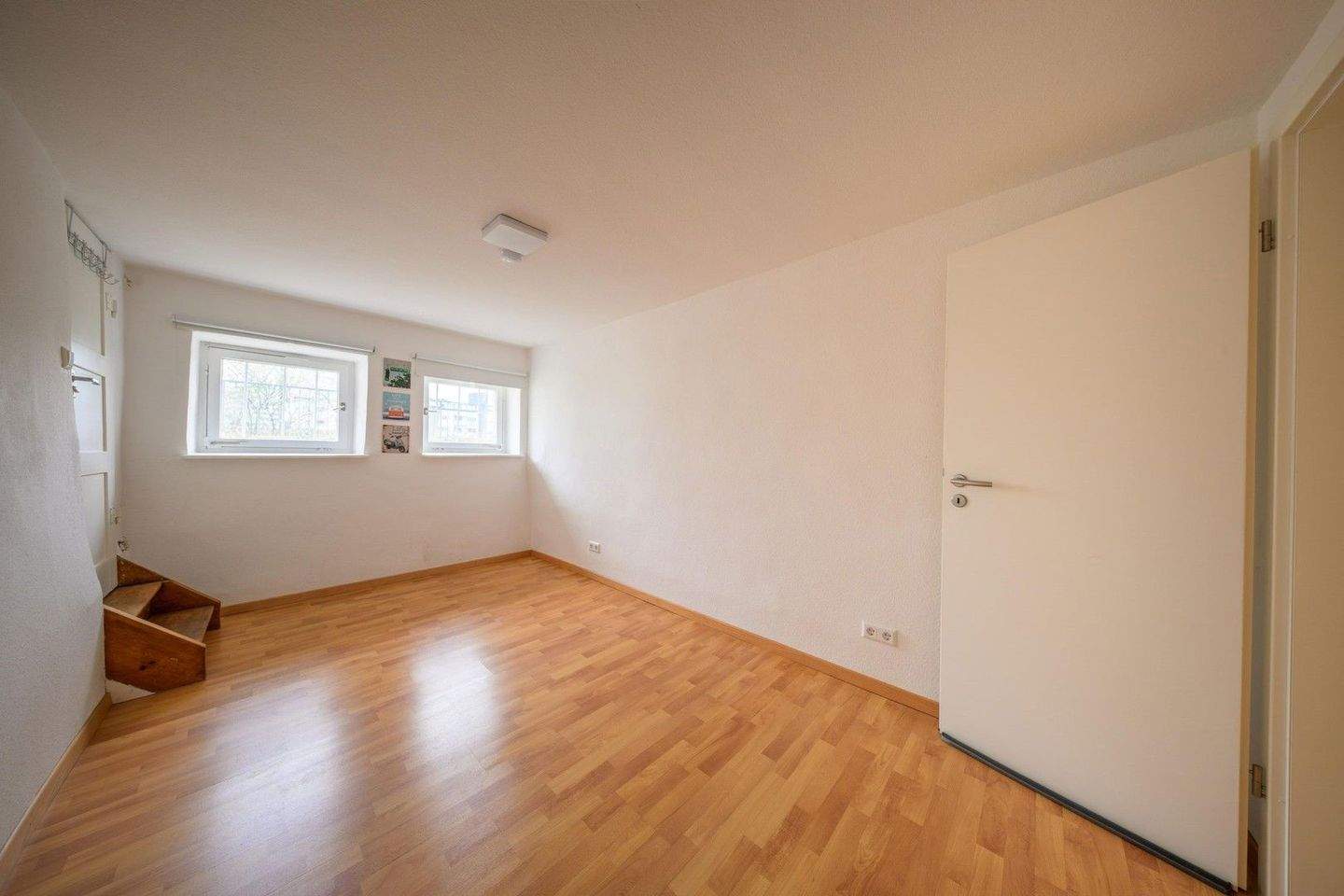 Spacious 3-Room Apartment with Additional Living Area – Stuttgart-Nord