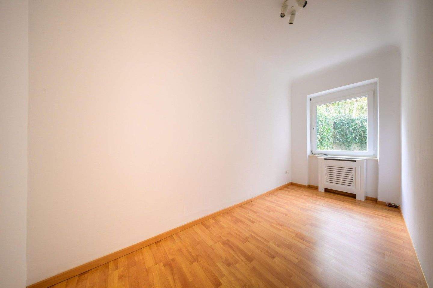 Spacious 3-Room Apartment with Additional Living Area – Stuttgart-Nord