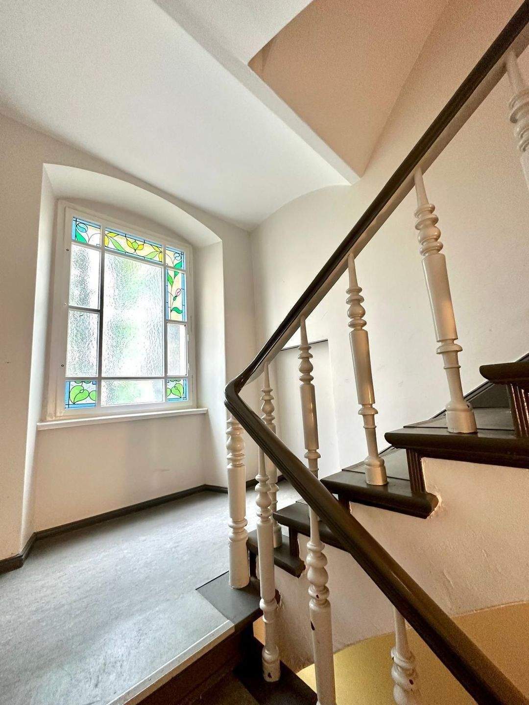 Charming Furnished Studio Apartment in Classic Altbau – Prenzlauer Berg