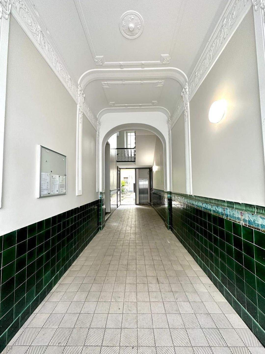 Charming Furnished Studio Apartment in Classic Altbau – Prenzlauer Berg