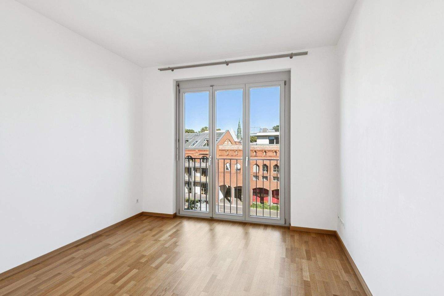 Luxury 3-Room Apartment with Balcony & Underfloor Heating – Viktoria Quartier, Berlin