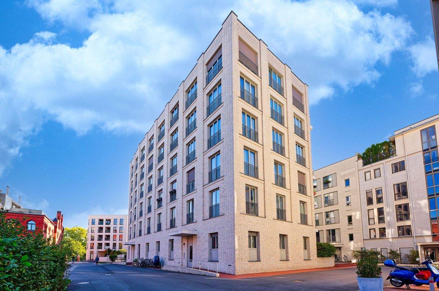 Luxury 3-Room Apartment with Balcony & Underfloor Heating – Viktoria Quartier, Berlin