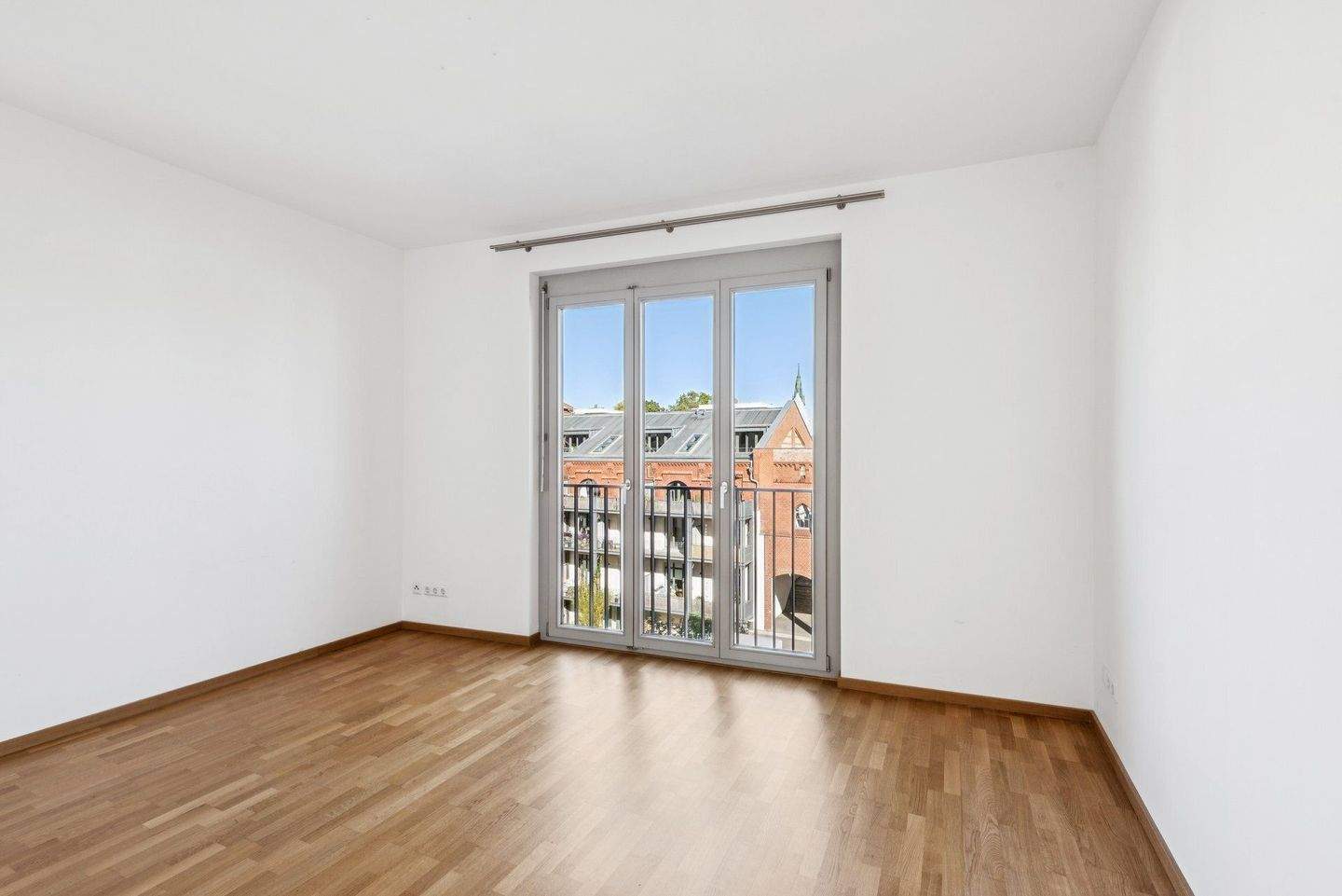 Luxury 3-Room Apartment with Balcony & Underfloor Heating – Viktoria Quartier, Berlin