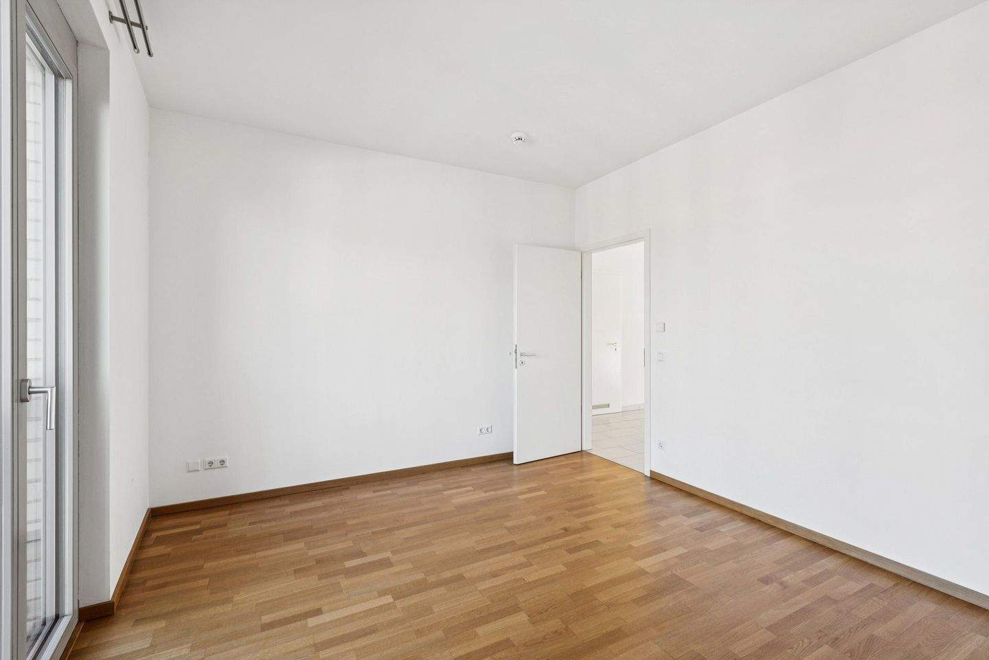 Luxury 3-Room Apartment with Balcony & Underfloor Heating – Viktoria Quartier, Berlin