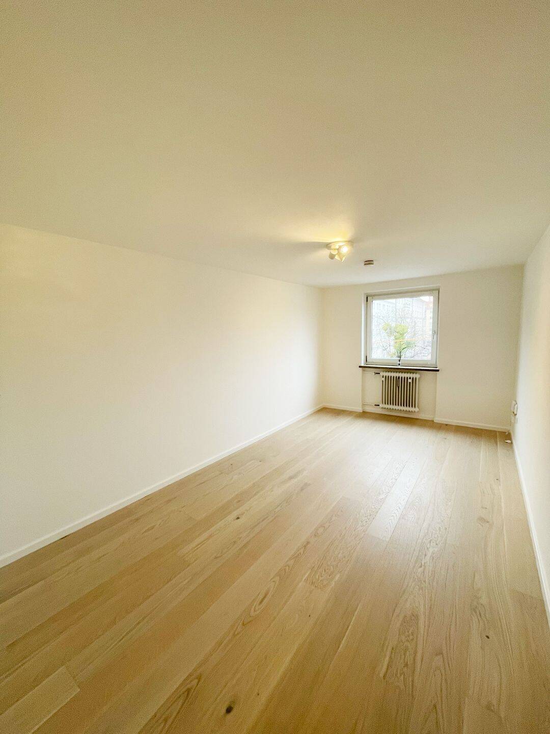 Modern Renovated Studio Apartment in Schwabing-West