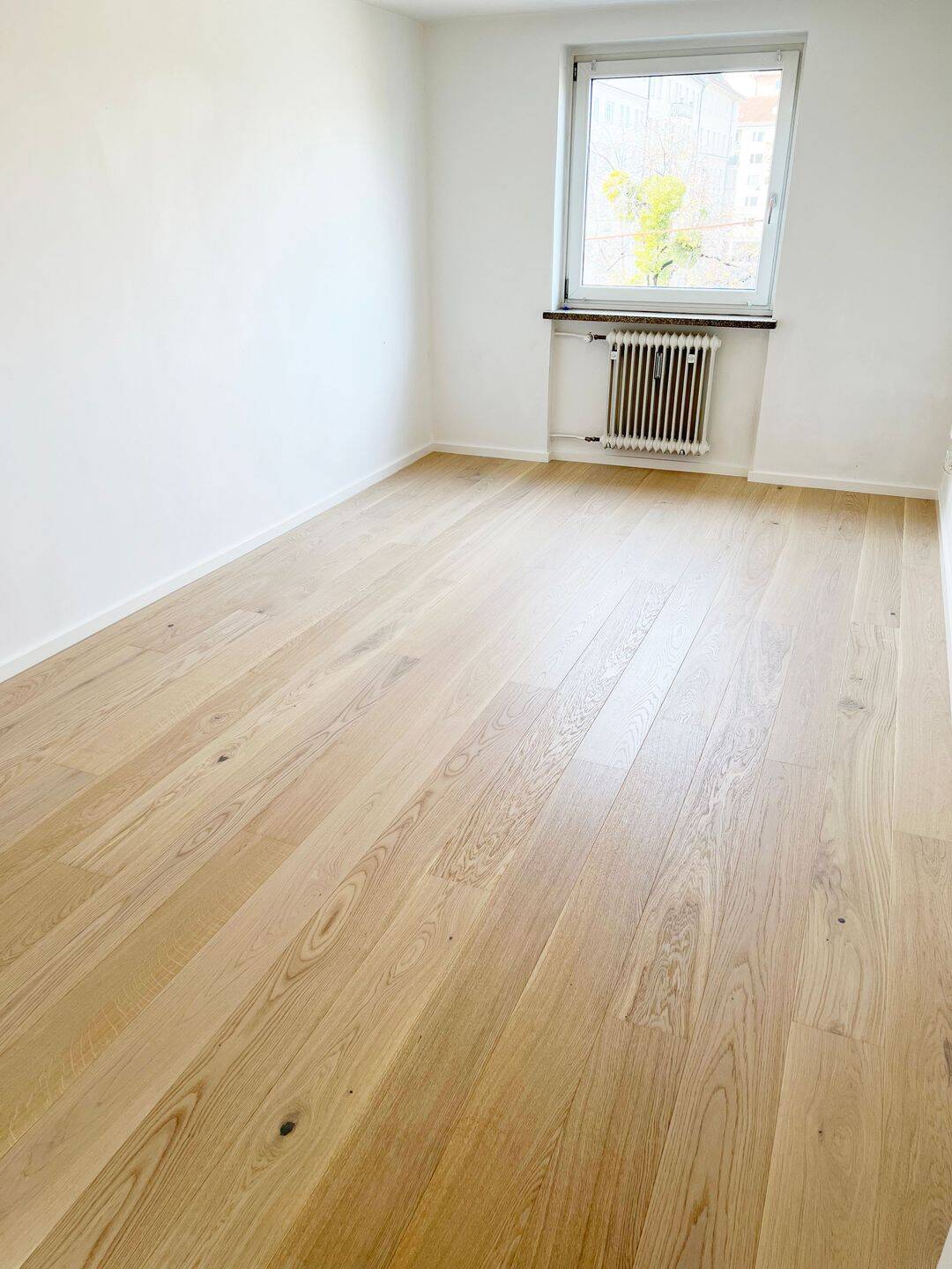 Modern Renovated Studio Apartment in Schwabing-West