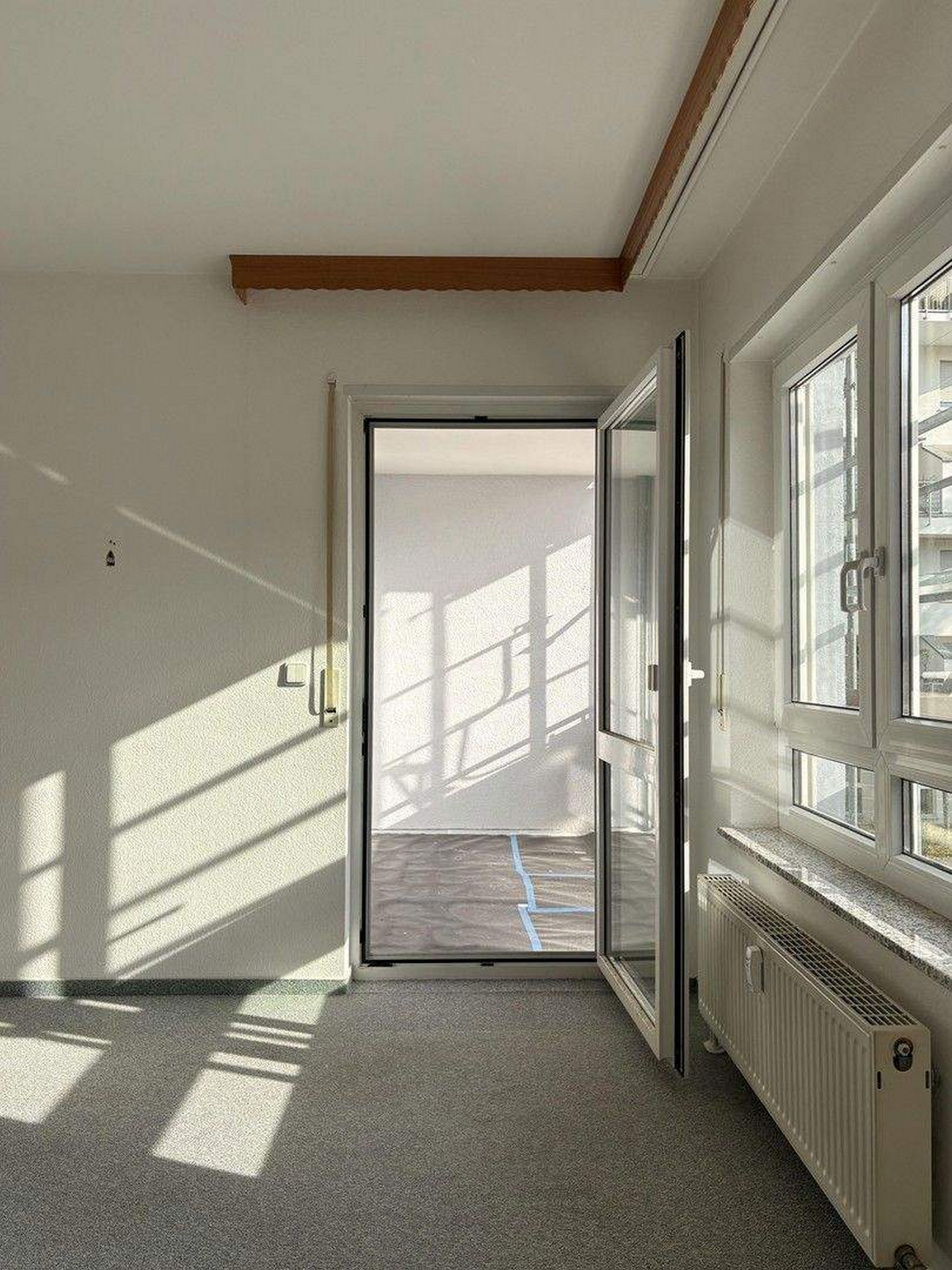 Bright 3-Room Apartment with Balcony & Parking – Prime Location in Sachsenhausen, Frankfurt