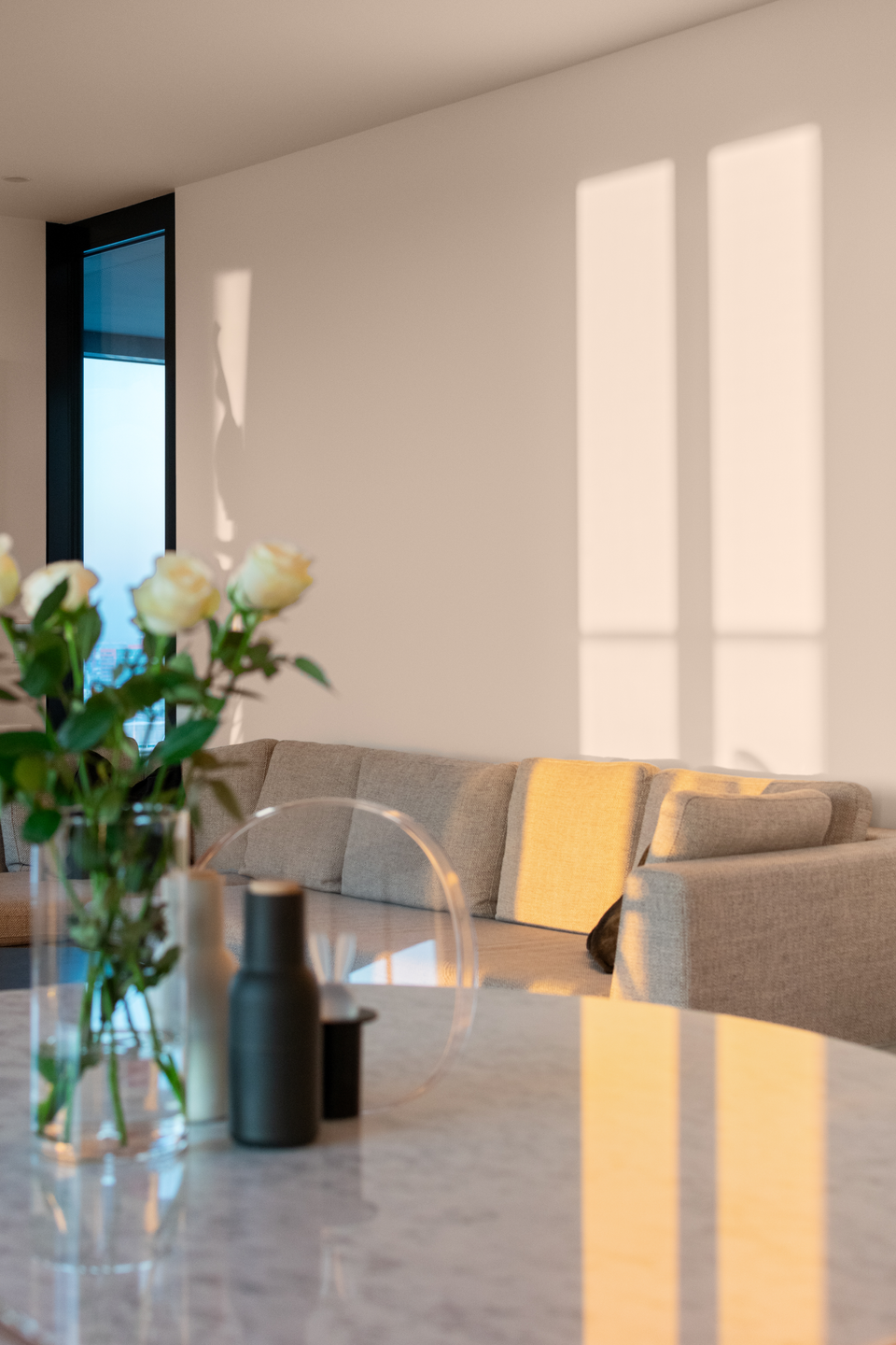 Luxury 3-Room Apartment with Skyline Views & Winter Gardens – Henninger Turm, Frankfurt